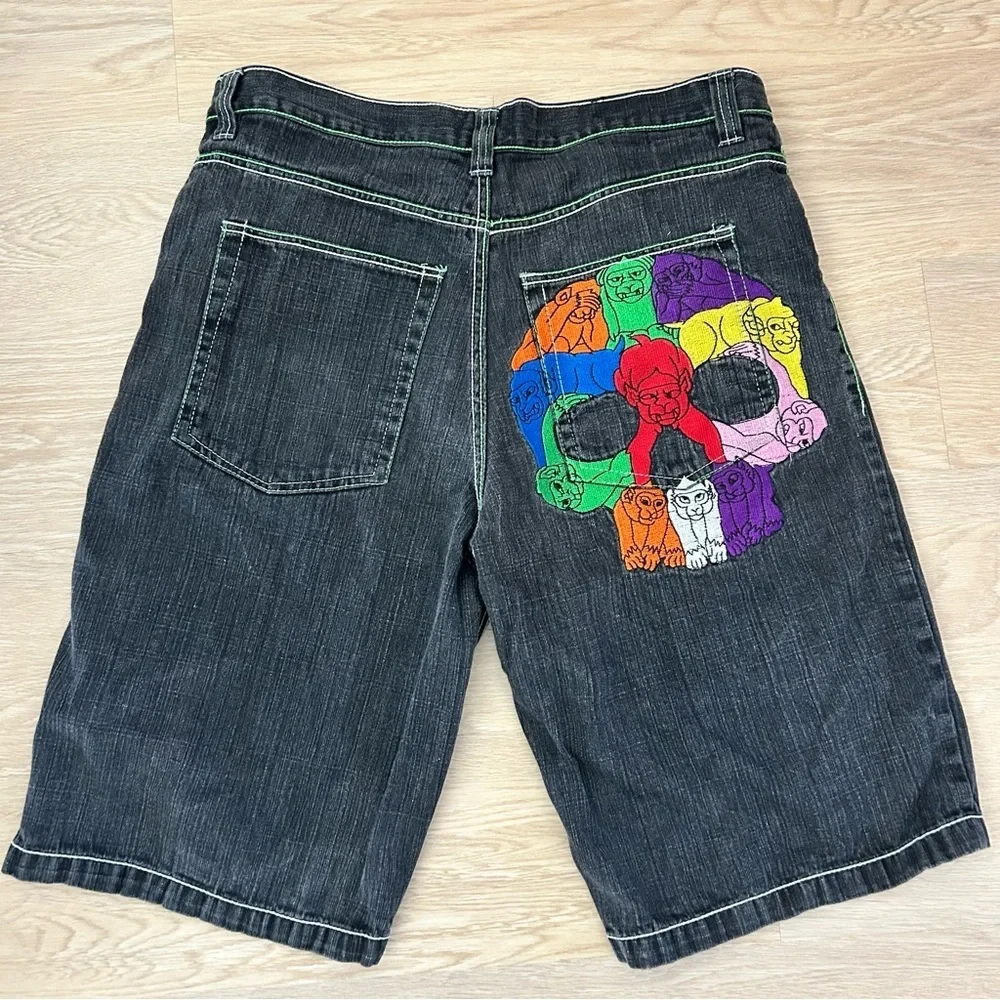 Vintage Y2K Evolution in design Jean shorts Panther Skull size 40